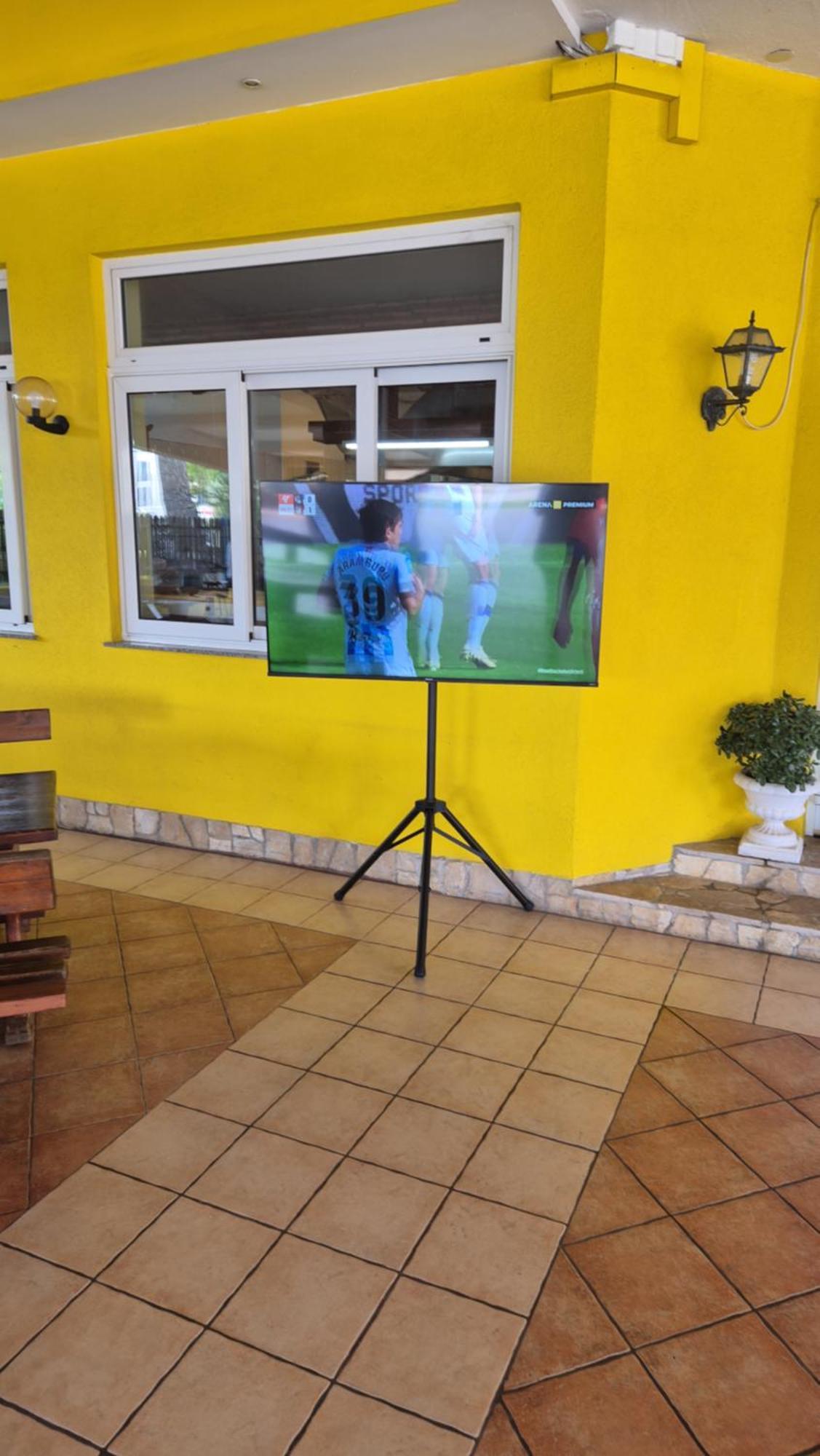 Biergarten מדולין מראה חיצוני תמונה