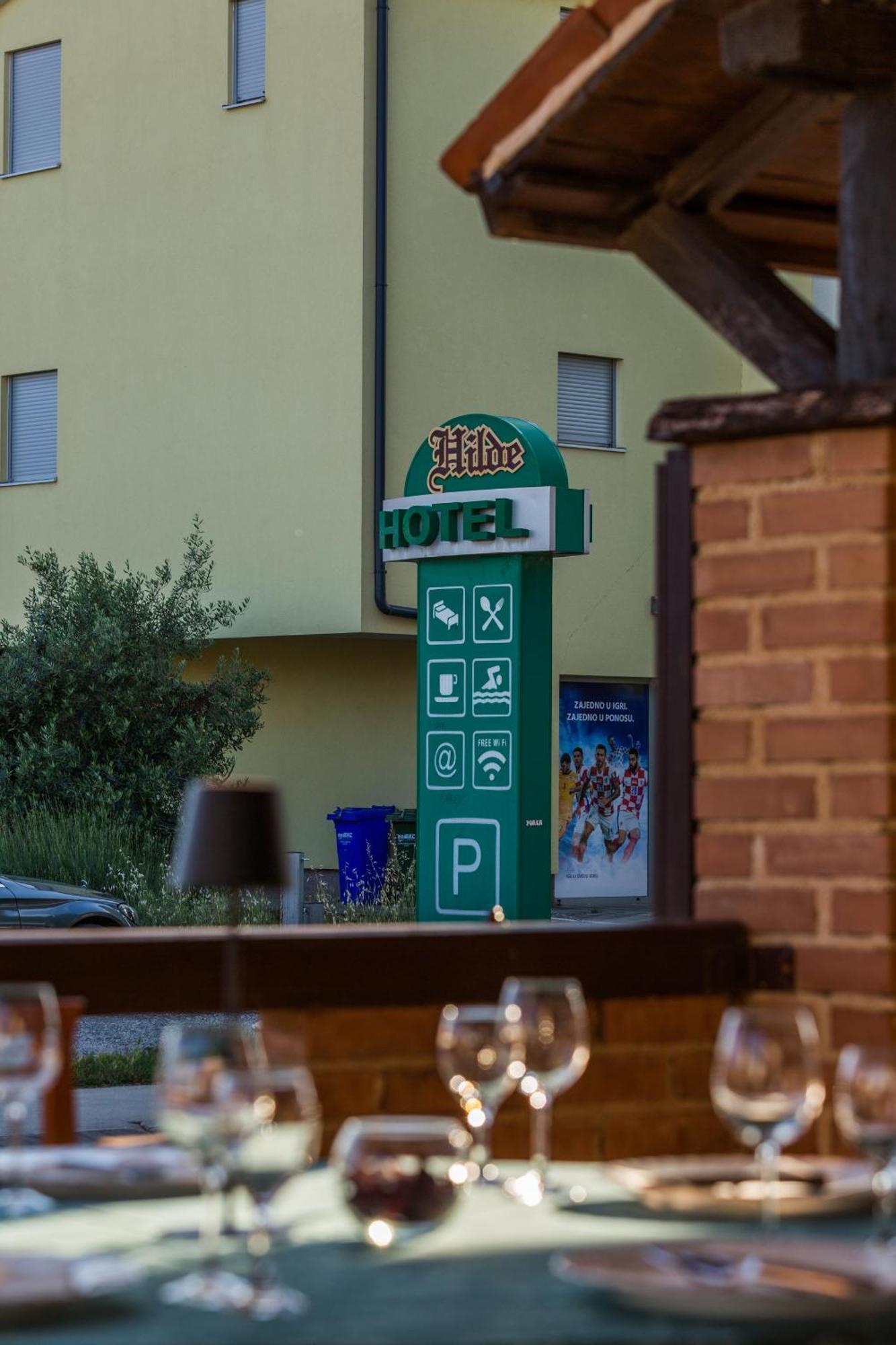 Biergarten מדולין מראה חיצוני תמונה