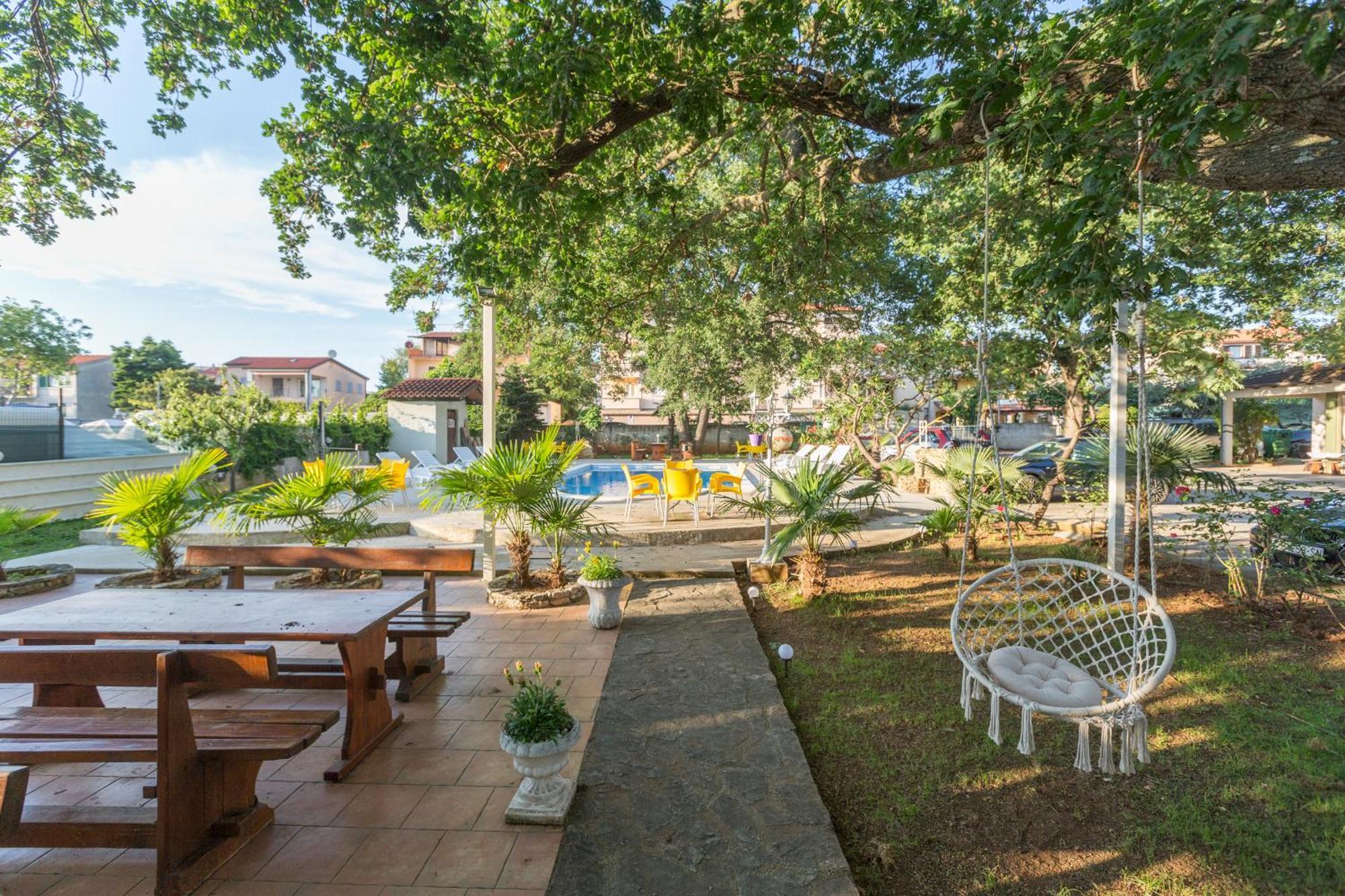 Biergarten מדולין מראה חיצוני תמונה